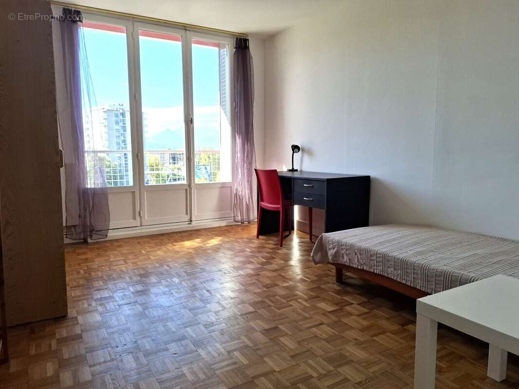 Appartement à SAINT-MARTIN-D&#039;HERES