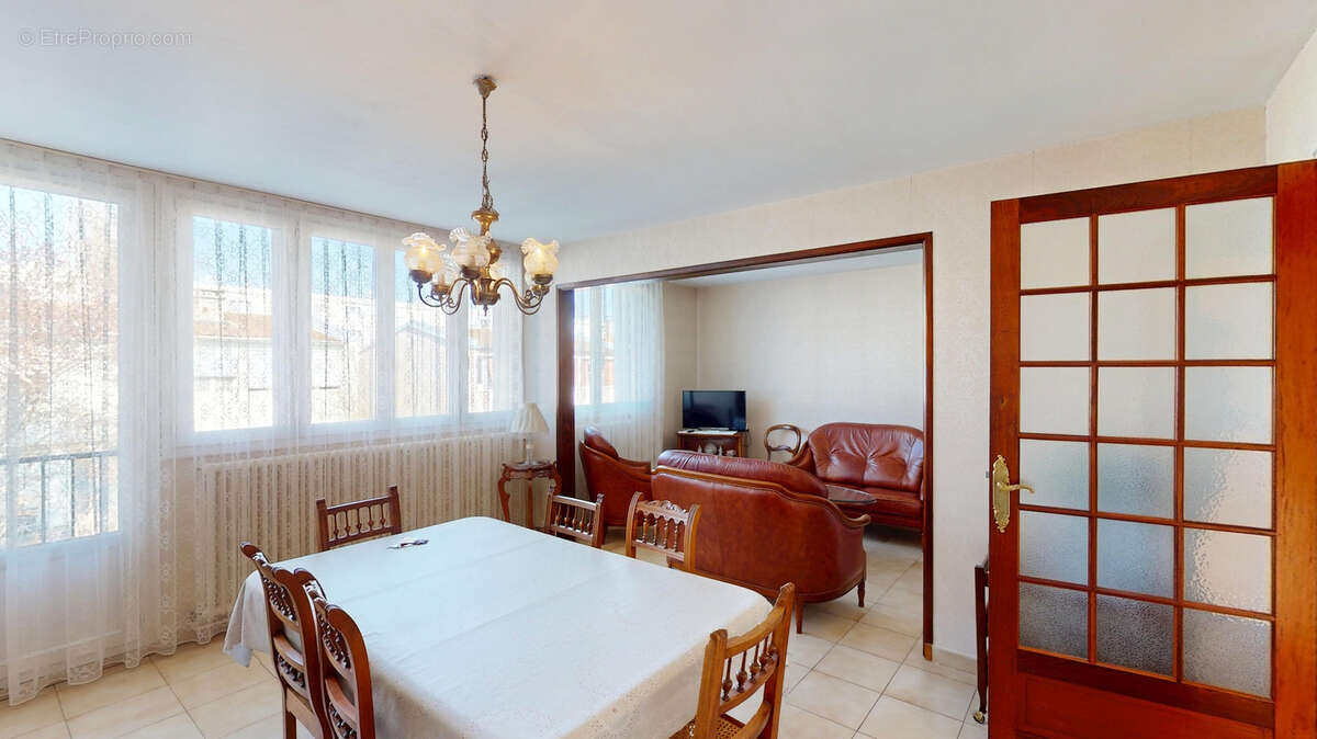 Maison Oyonnax 4 pièce(s) 98.5 m2 - photo 2