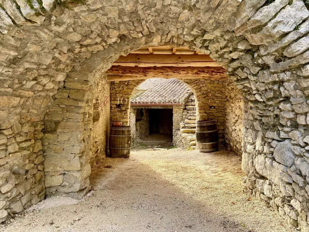 Maison à VAISON-LA-ROMAINE