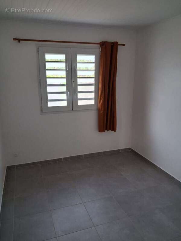 Maison à BASSE-POINTE