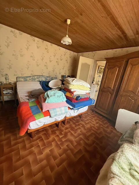 Maison à SAINT-CHRISTOPHE-DE-DOUBLE