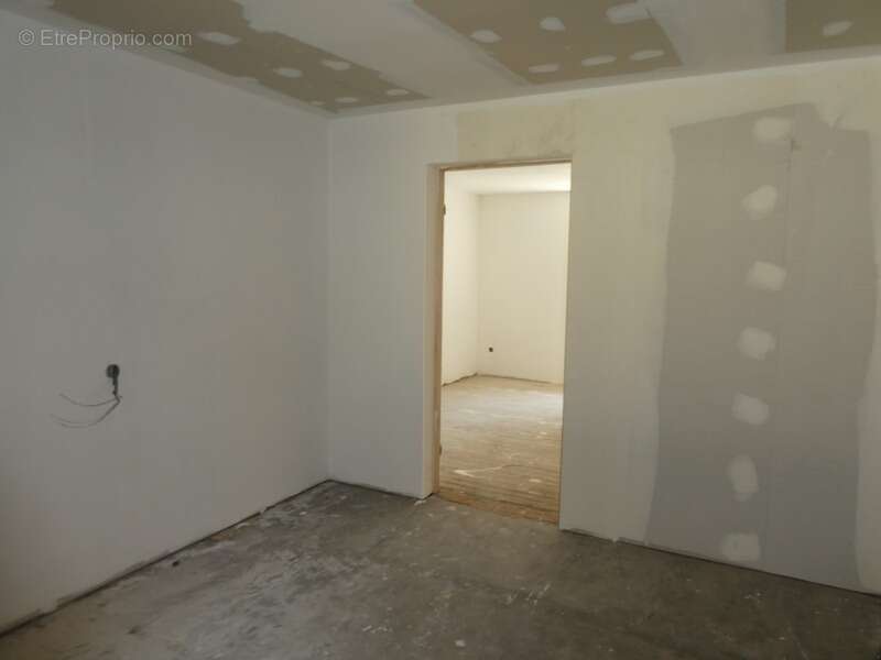 Maison à CORRAVILLERS