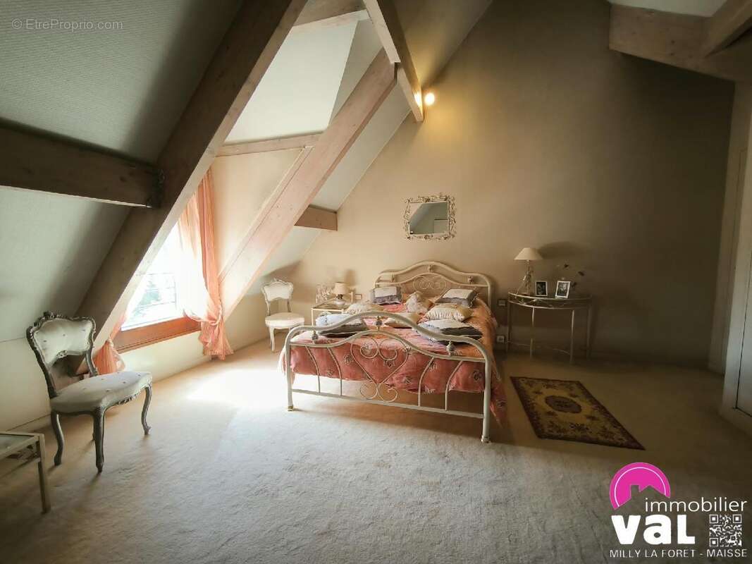 Maison 203 m² à Milly-La-Foret  - photo 9