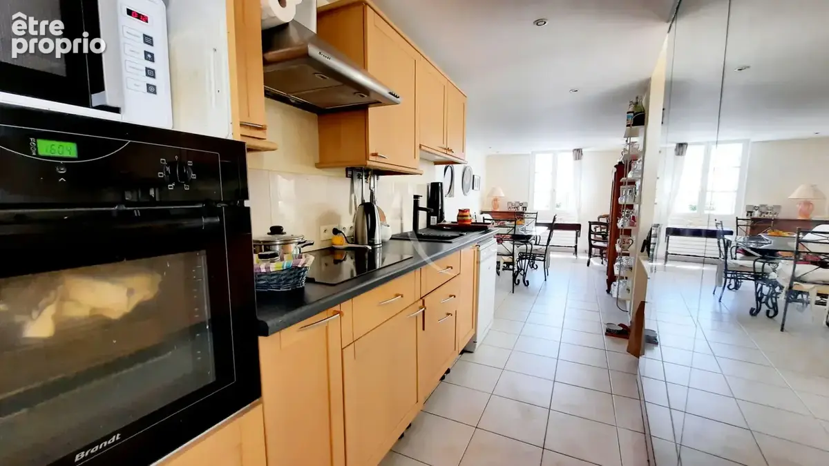 Immeuble de prestige à Saintes - photo 8