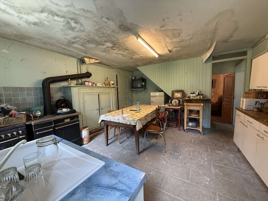 n°5 - Maison à LA GENEYTOUSE