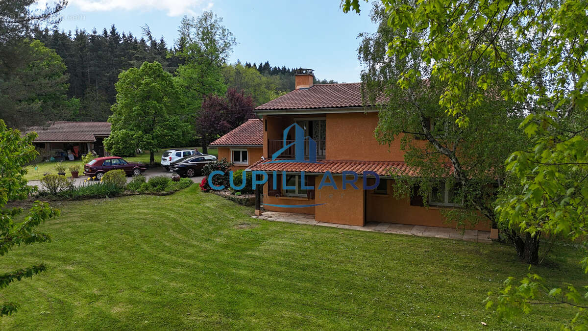 Maison à LE COTEAU