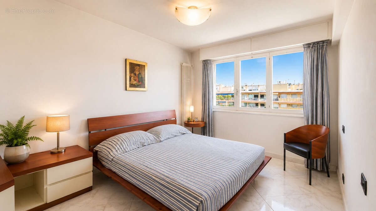 Juan les pins Front de Mer - photo 10