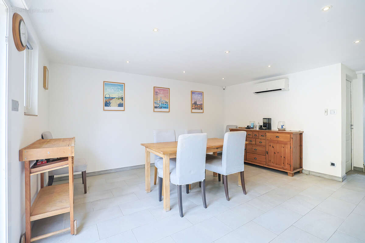 Maison à SOLLIES-PONT