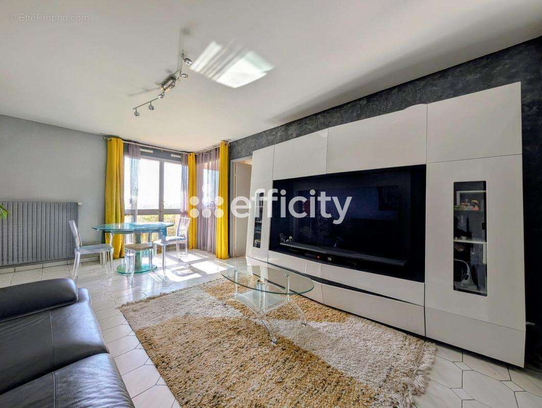 Appartement à ENGHIEN-LES-BAINS