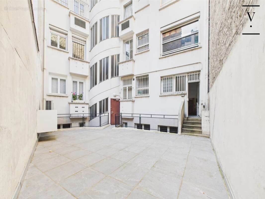 Appartement à PARIS-7E