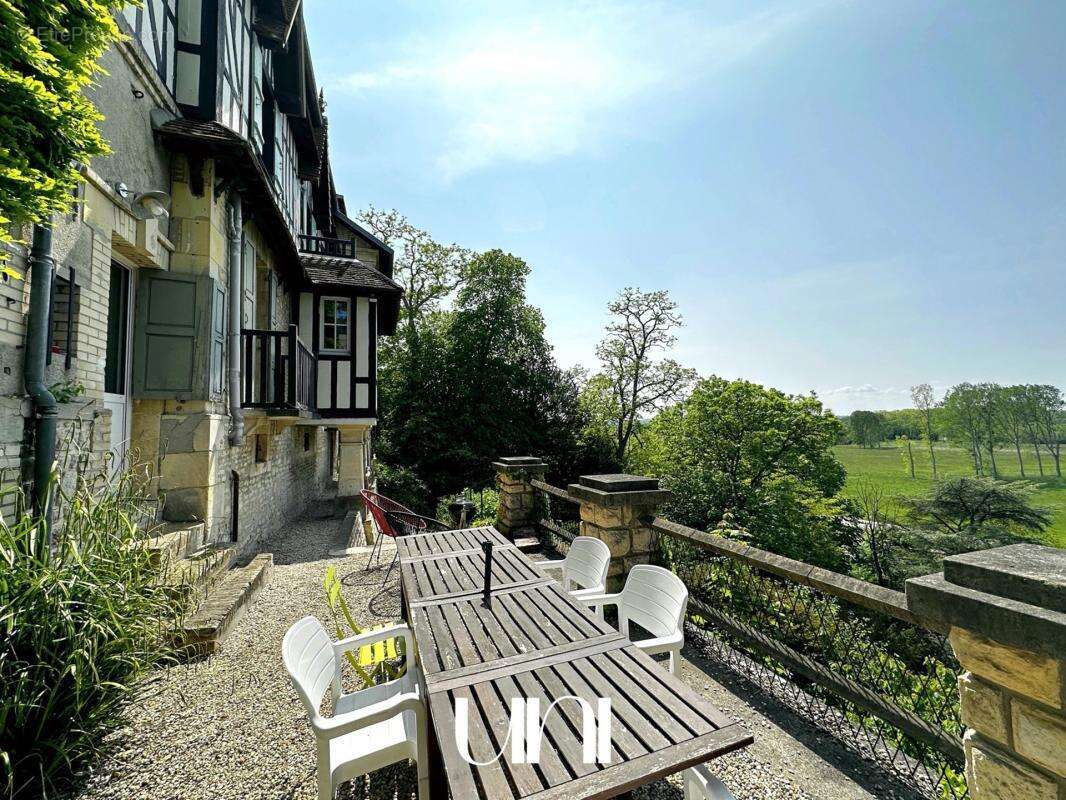 Maison à FLEURY-SUR-ORNE