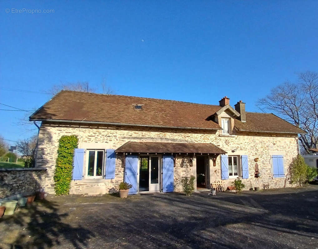 Front of house - Maison à BUSSIERE-GALANT