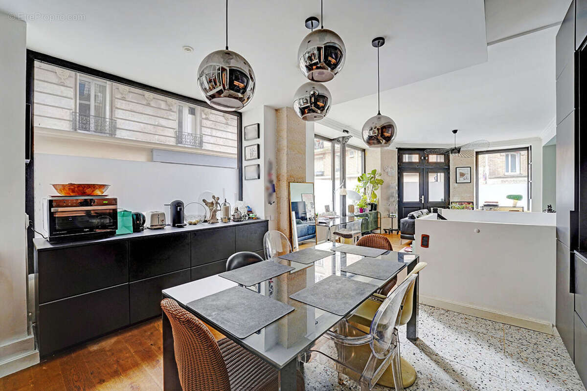 Appartement à PARIS-11E