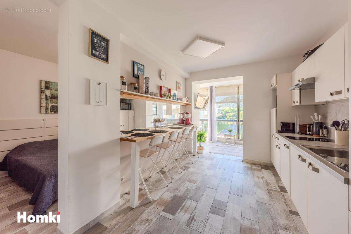 Appartement à MANDELIEU-LA-NAPOULE