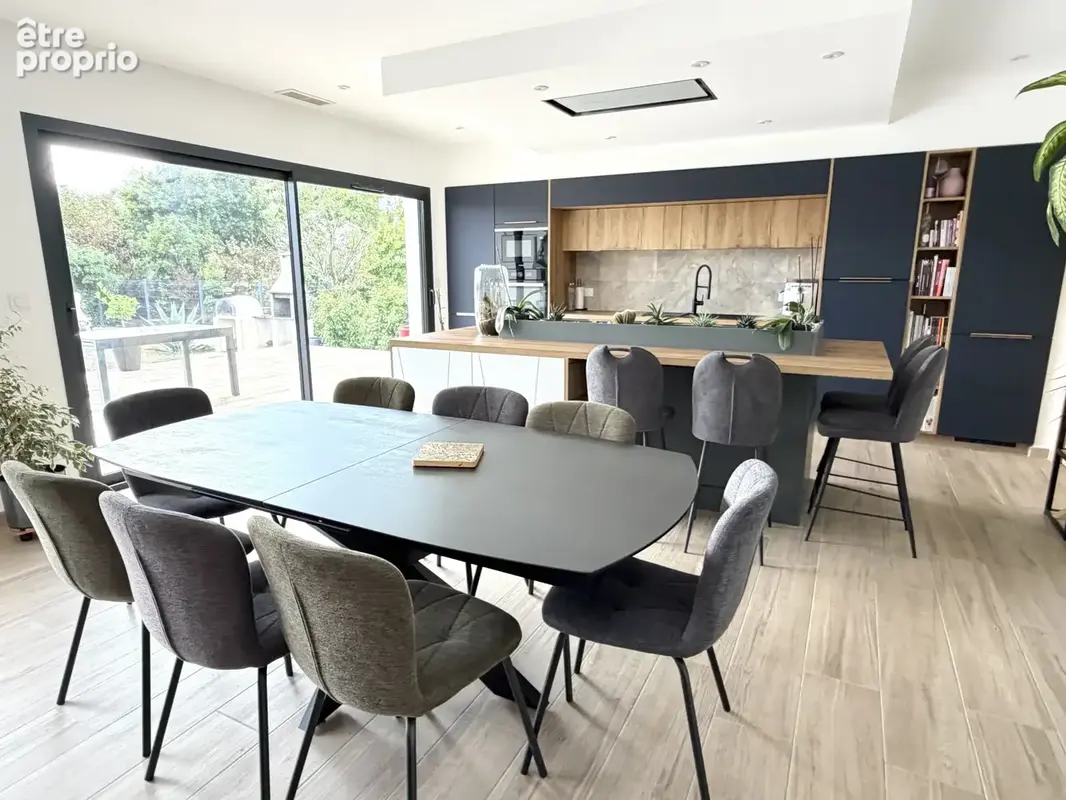 Villa contemporaine sur un très beau terrain avec piscine et puits - photo 2