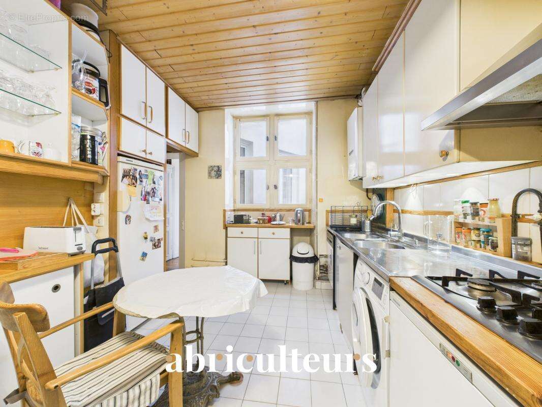 Vaste appartement de charme,  Élégance parisienne – 130 m², 5 pièces - Paris 10 (Porte Saint-Denis) - photo 13