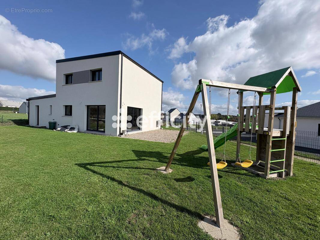 Maison à TORIGNI-SUR-VIRE