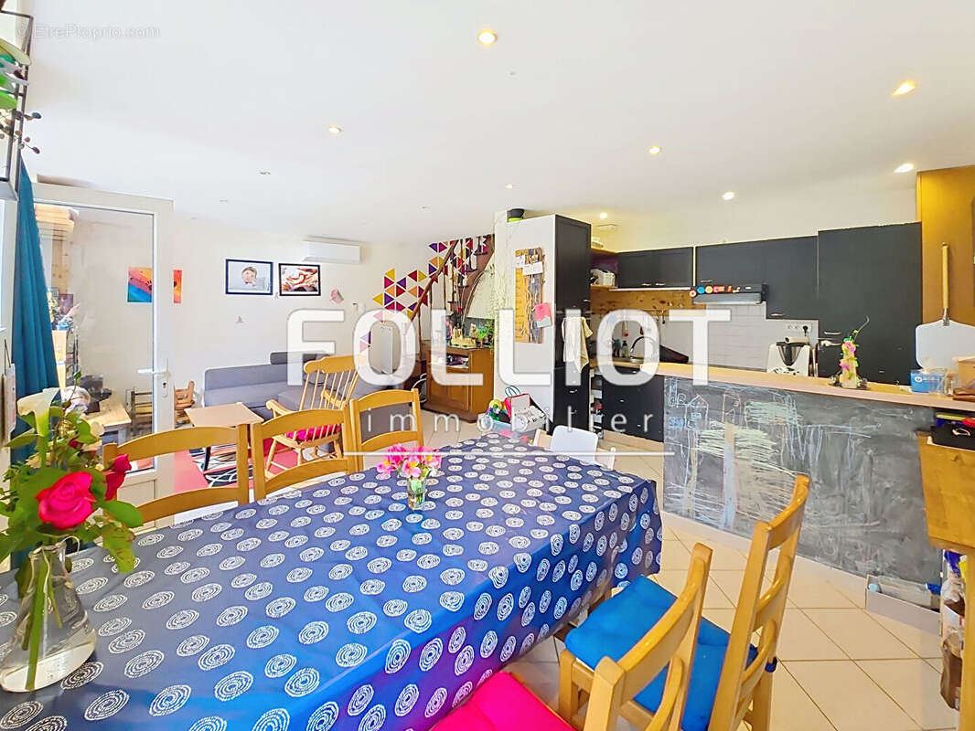 Maison à COUDEVILLE-SUR-MER