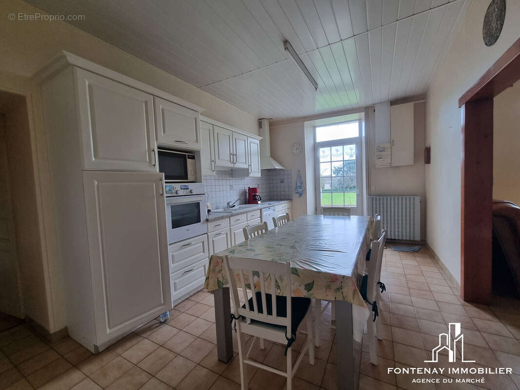 Maison à FONTENAY-LE-COMTE