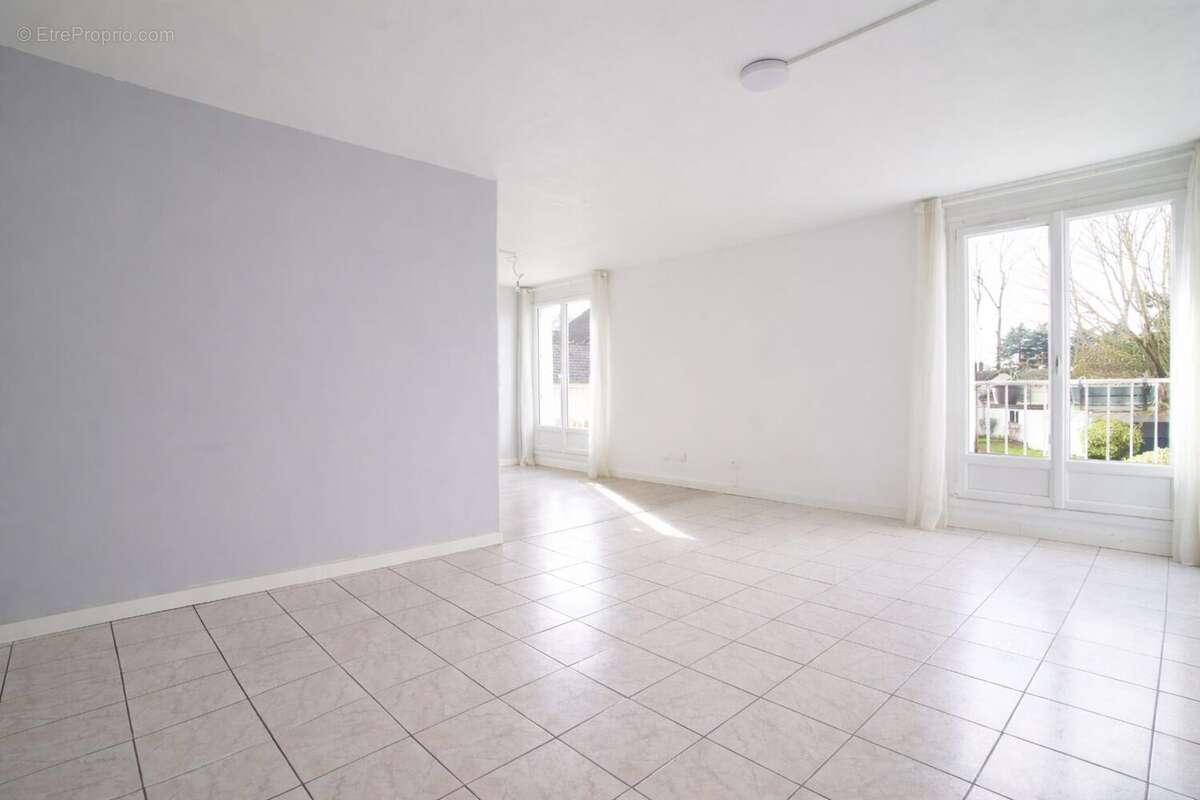 Appartement à LIVRY-GARGAN