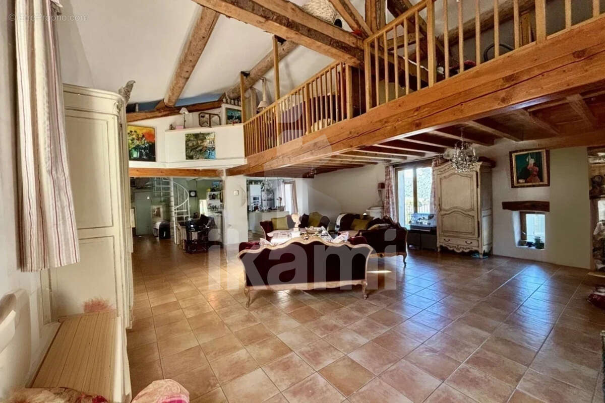Maison ancienne bergerie 152 m2 vue exceptionnelle belles pierres - photo 8