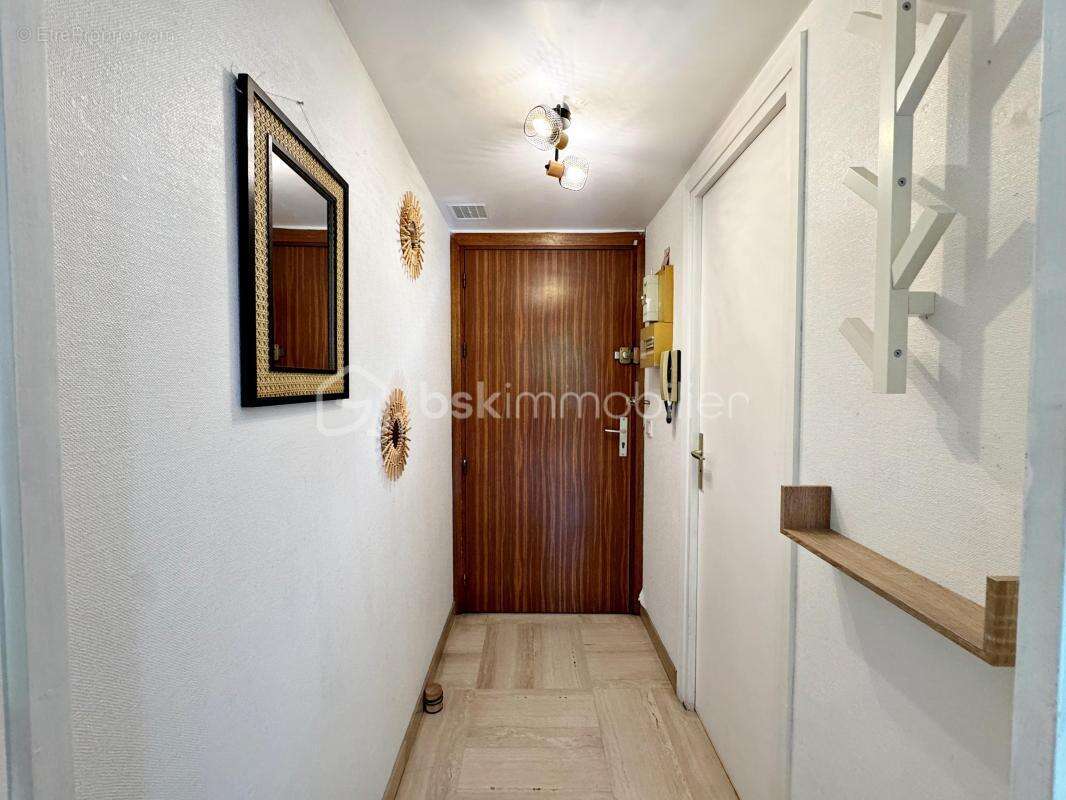 Dpt var - hyeres les palmiers centre - studio de 26 m² - 1er etage avec ascenseur - photo 10