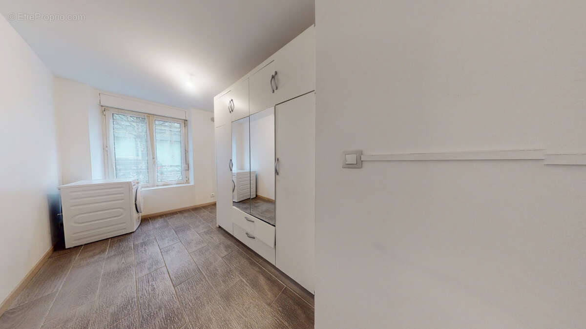 Appartement à LA GARENNE-COLOMBES