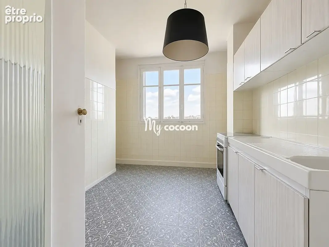 Lyon 4 - T3 - 66 m2, balcon vue dégagée - photo 3