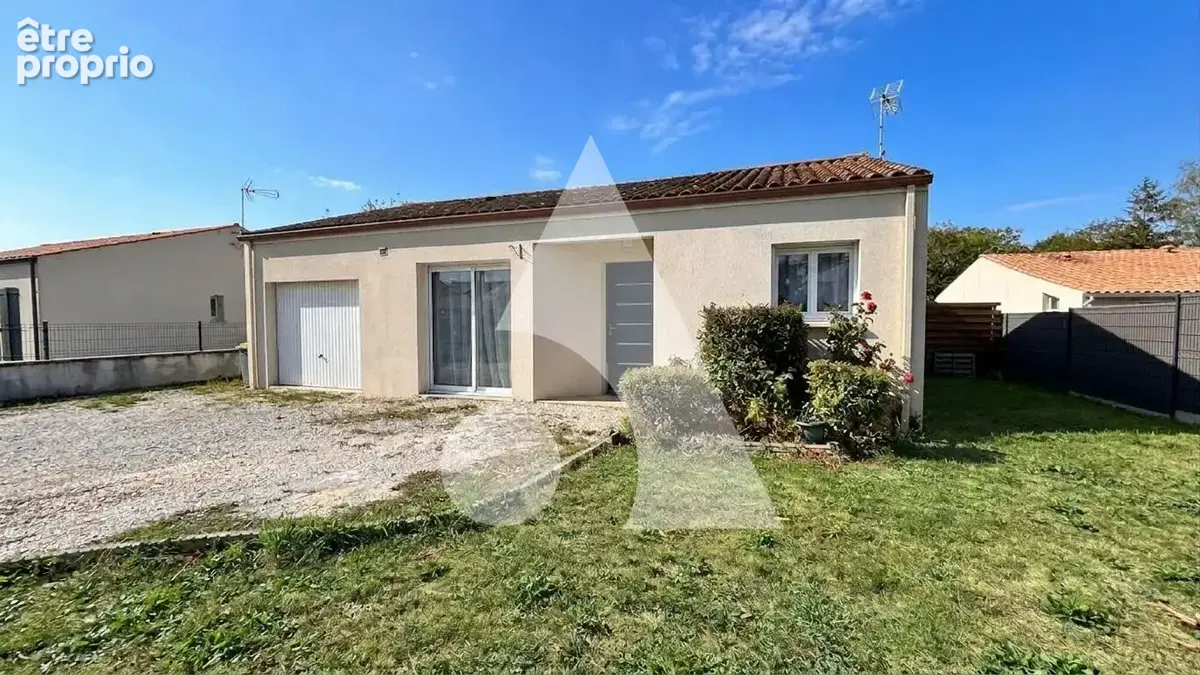 Maison à CORME-ROYAL