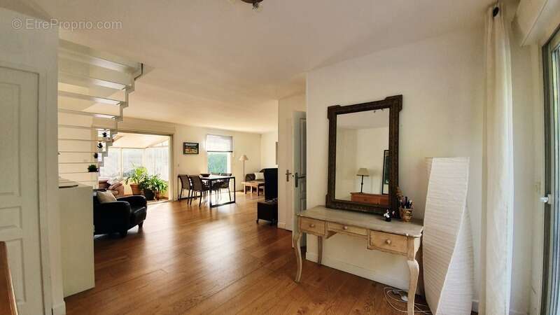 Maison à SAINT-JEAN-DE-VEDAS