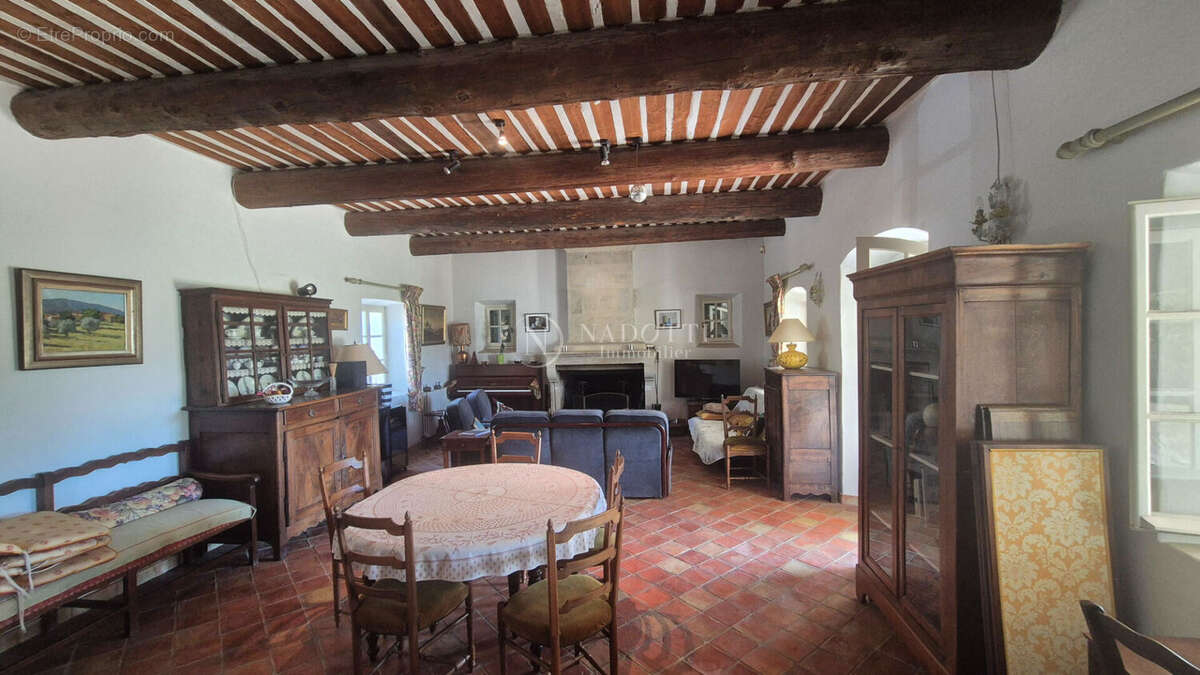 Maison à CABRIERES-D'AVIGNON