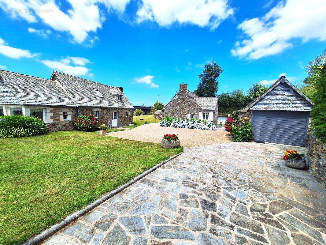 Maison à LOCQUIREC