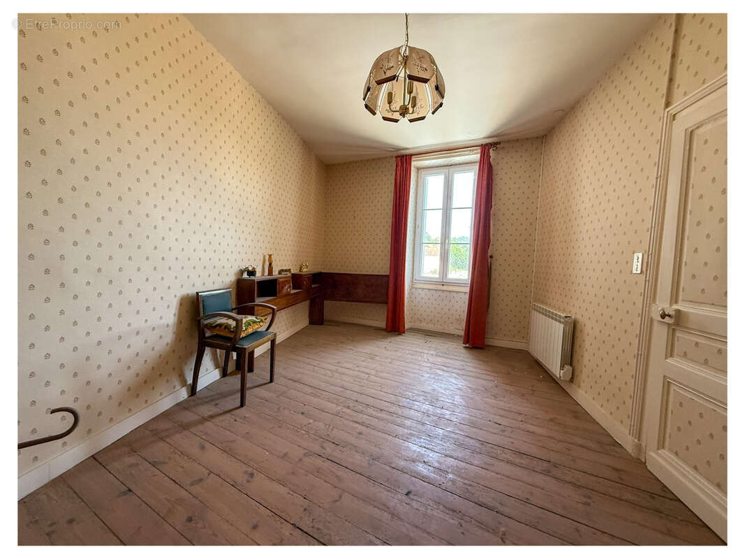 Maison à AGONAC