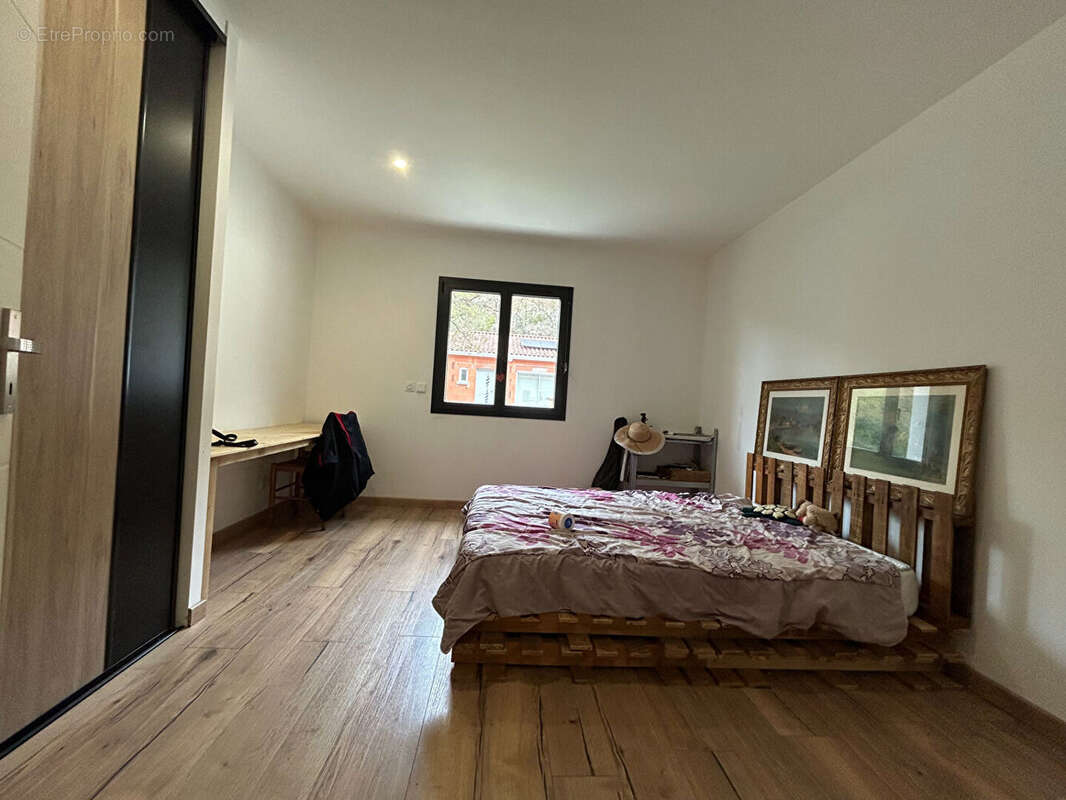 Maison à LAROQUE-DES-ARCS