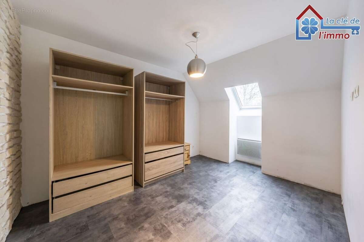 Maison à MOISSY-CRAMAYEL