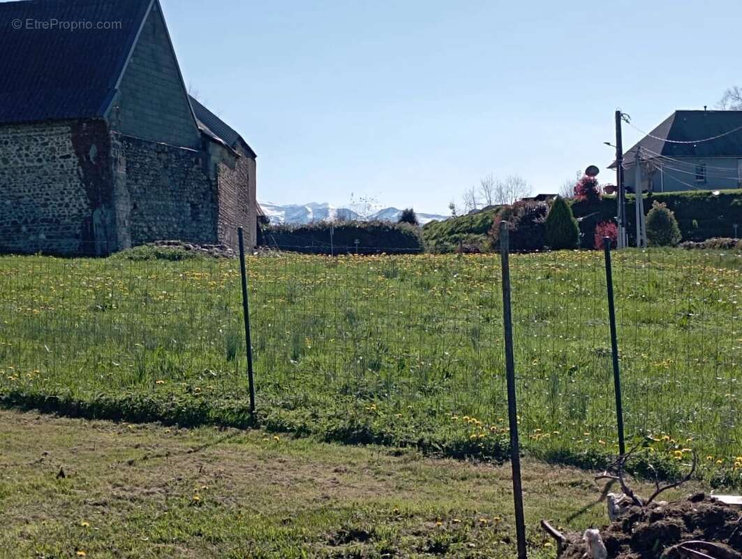 Terrain à FRECHOU-FRECHET