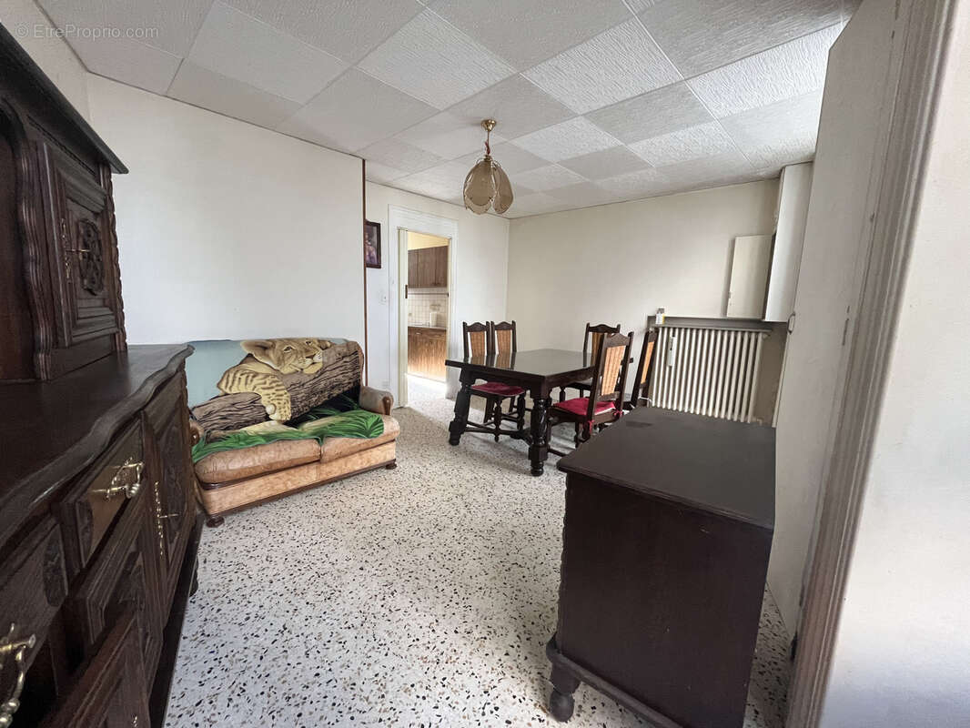 Maison à SAINT-BONNET-LE-CHATEAU