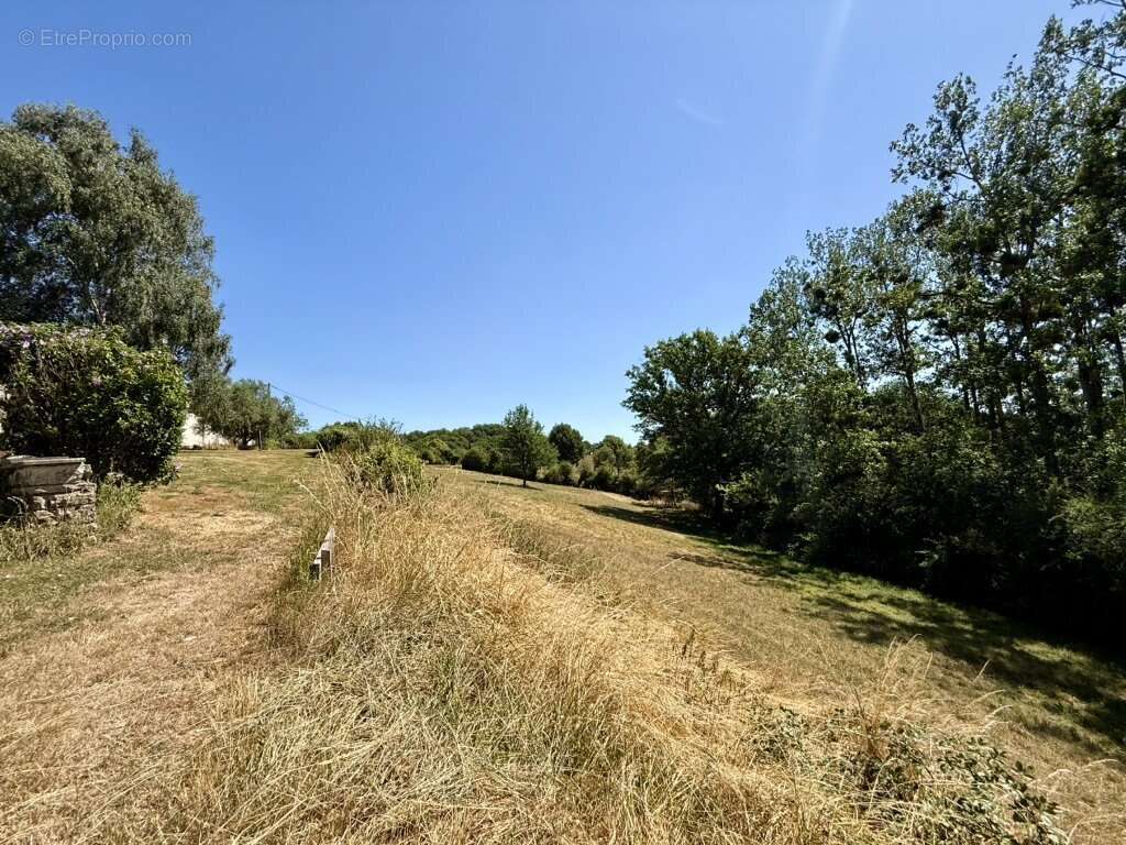 Maison à LE BOUCHAGE