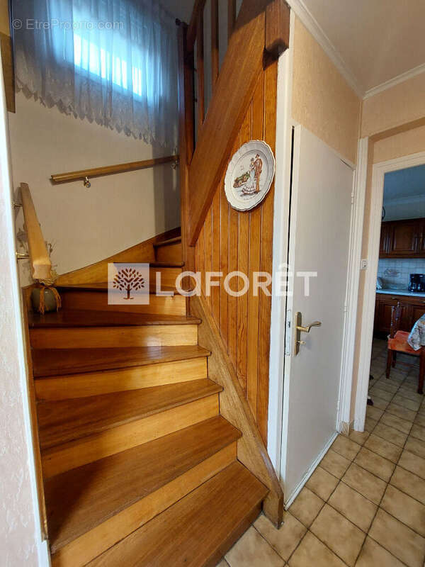 Maison à AUDUN-LE-TICHE