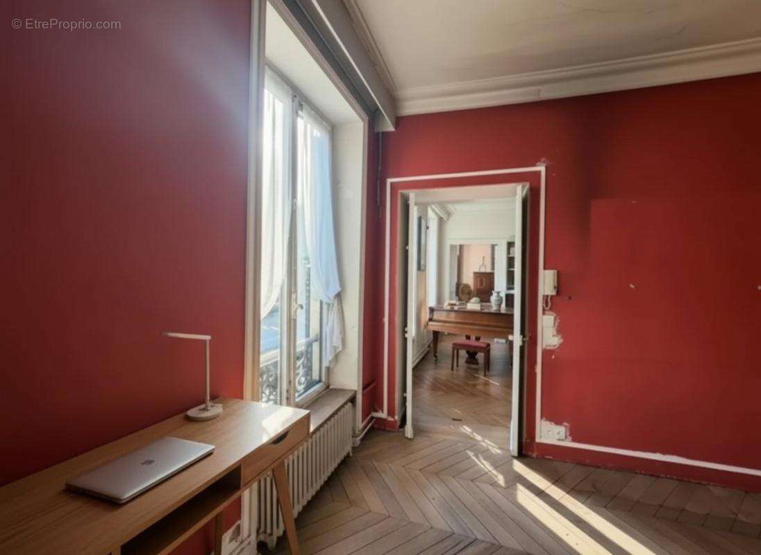 Appartement à PARIS-3E