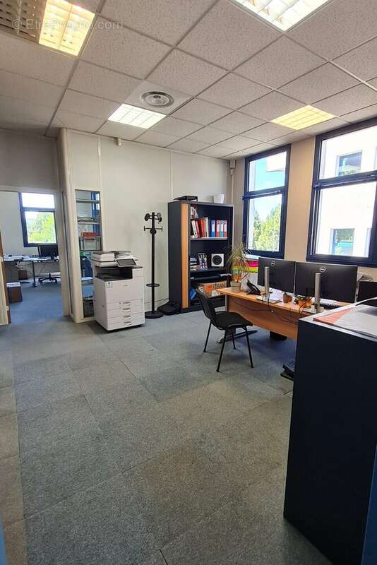 Autre à SAINT-QUENTIN-FALLAVIER