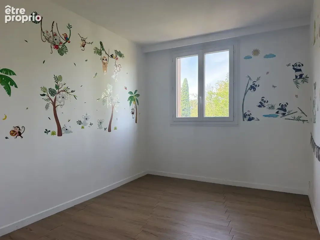 Beau t4 lumineux en tres bon etat avec balcon cave et parking residence les prairies 13013 marseille - photo 9