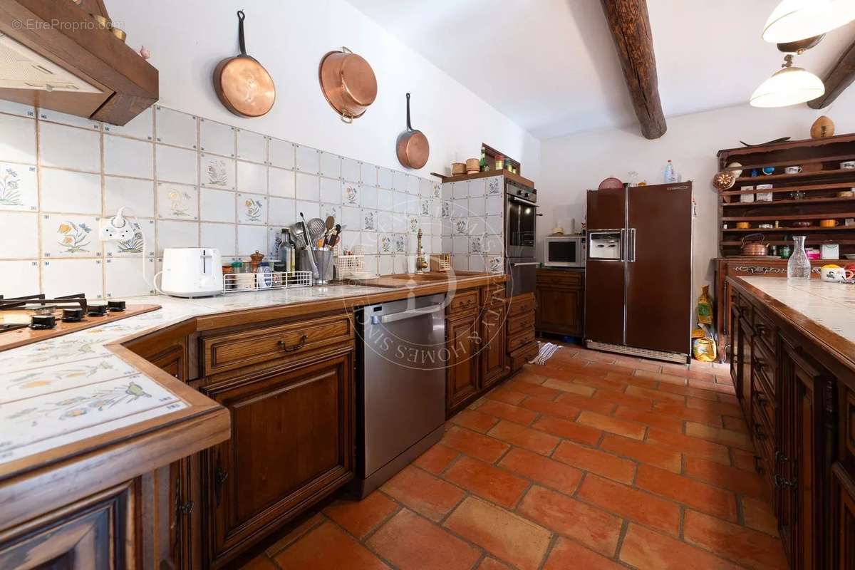 Maison à PUGET-THENIERS