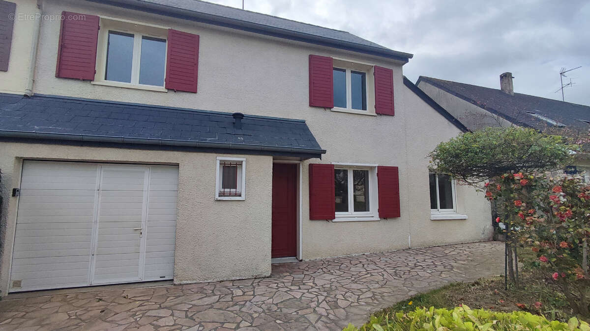 Maison à SAINT-BERTHEVIN