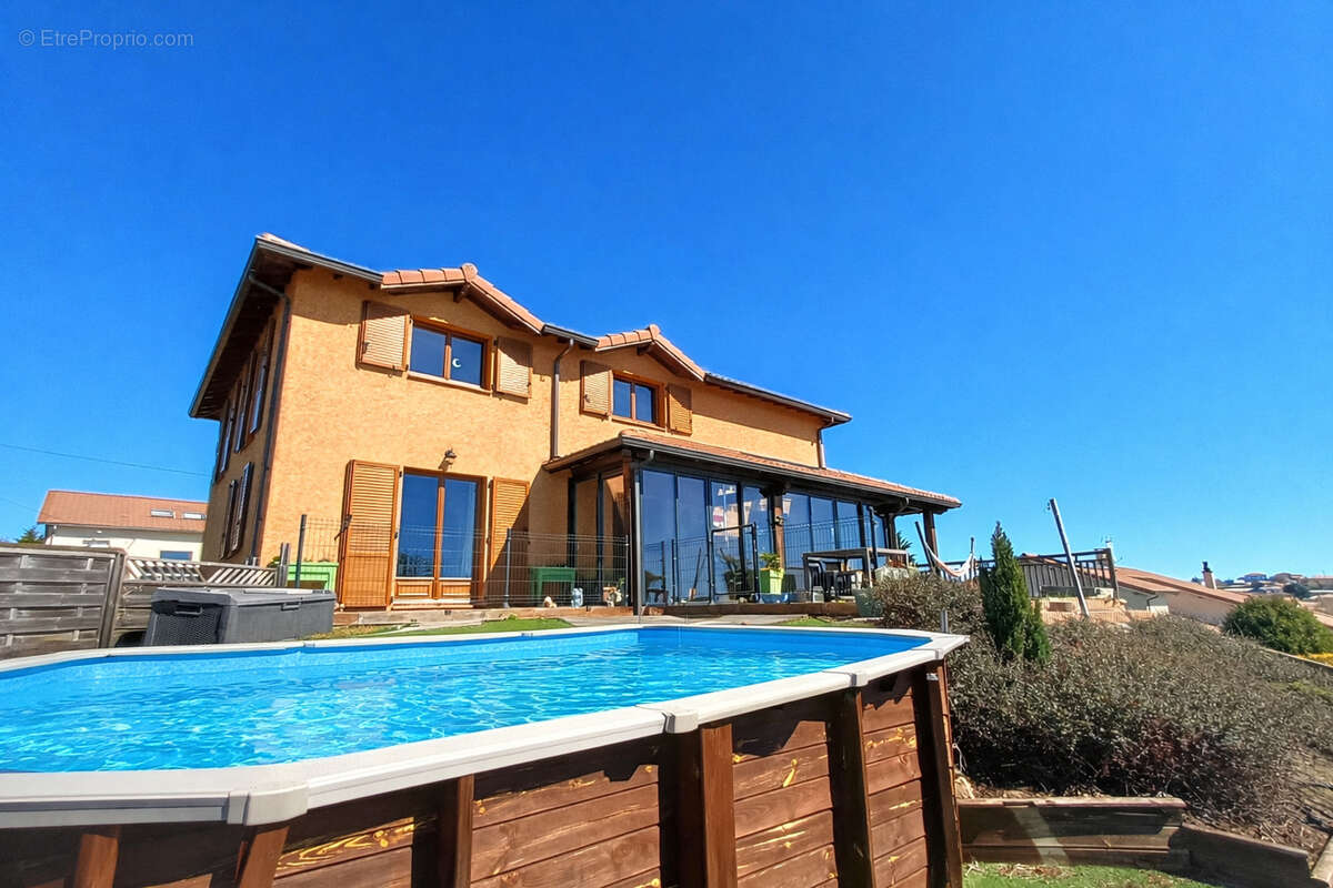 Maison à CRAPONNE-SUR-ARZON