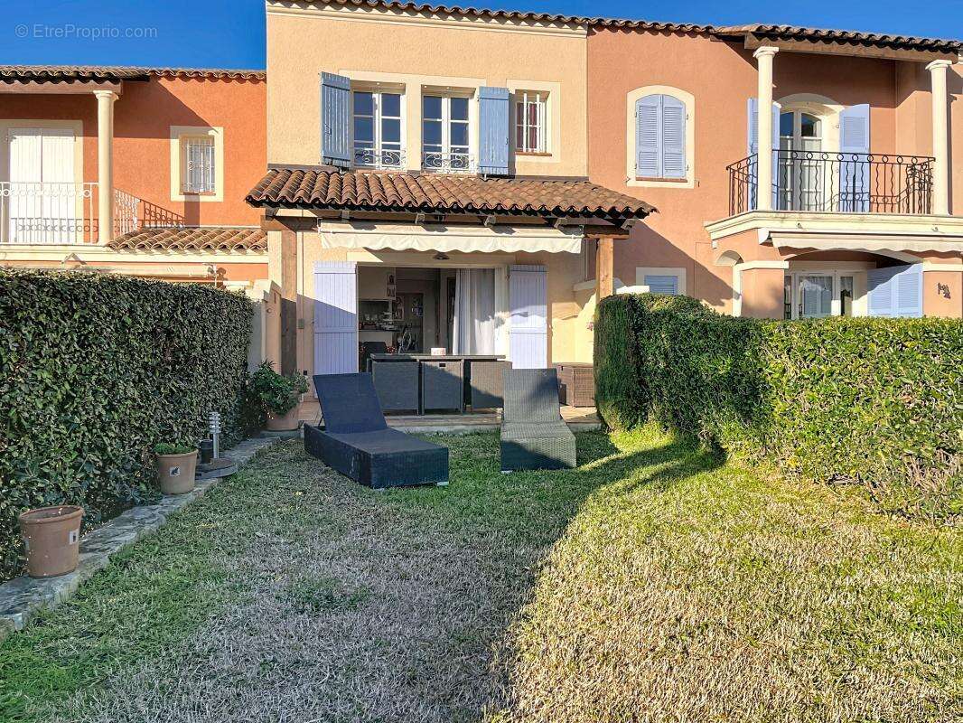Maison à SAINT-RAPHAEL