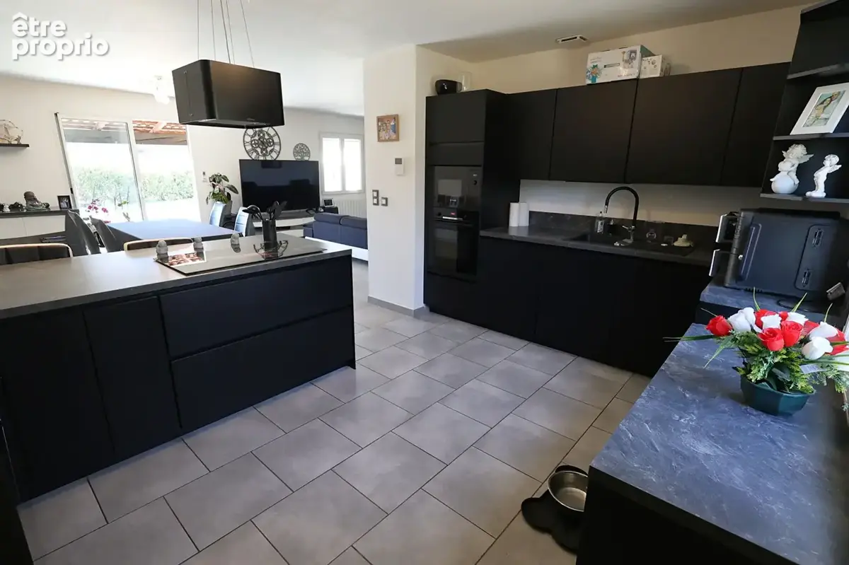 Maison Saint Cezaire Sur Siagne de 120 m² avec un terrain de 1606 m² avec piscine - photo 10