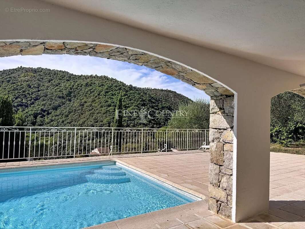 Maison à AURIBEAU-SUR-SIAGNE