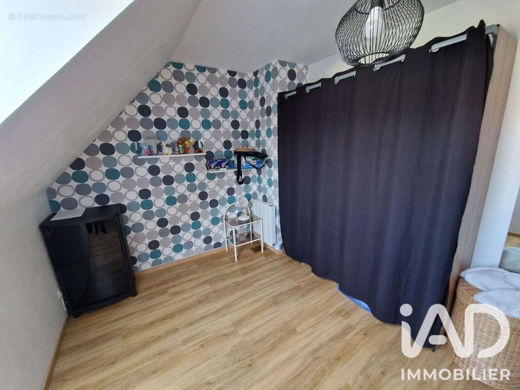 Maison 100 m² à Le Pin  - photo 4