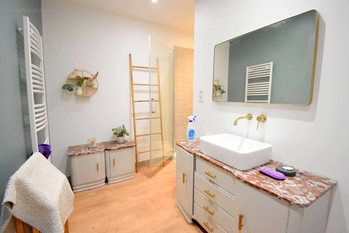 Maison à VANNES-LE-CHATEL